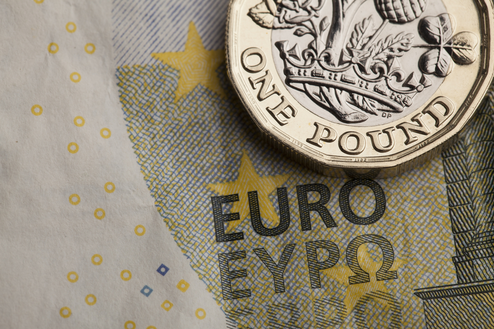 GBP-EUR Rate Hits 1-Week Low Following BOE Recession Warnings